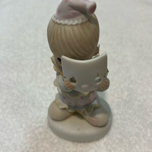 Precious Moments Put on a Happy Face figurine